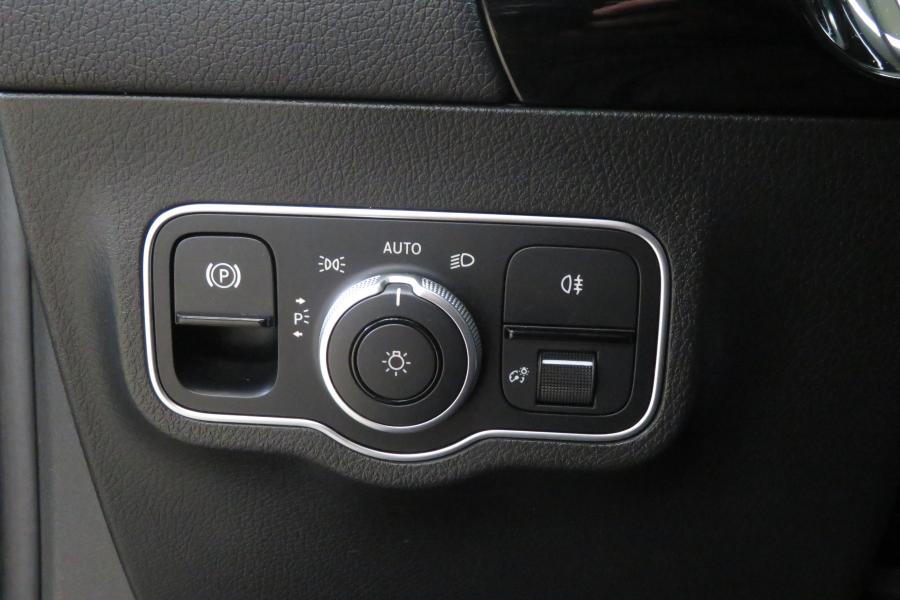 Mercedes-Benz GLA 180