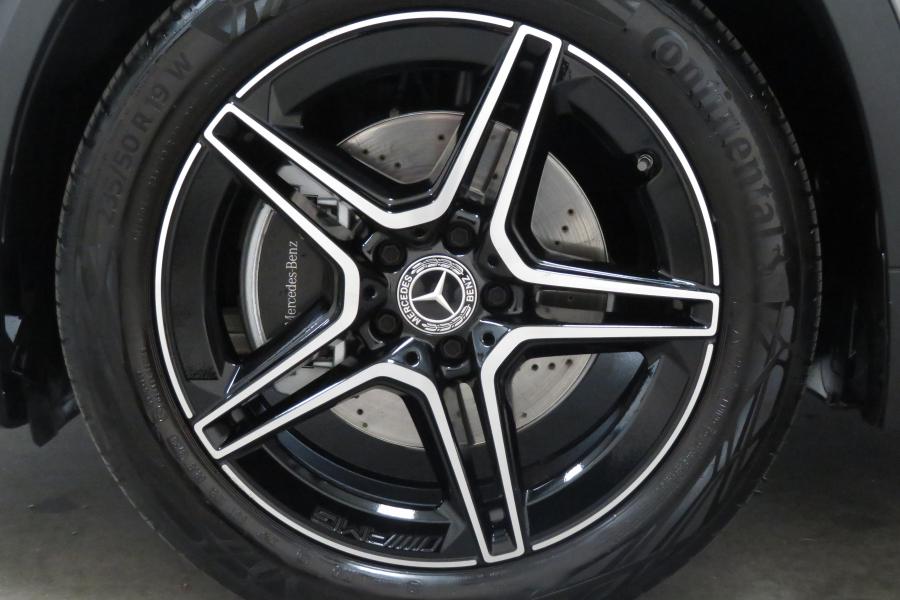 Mercedes-Benz GLA 180