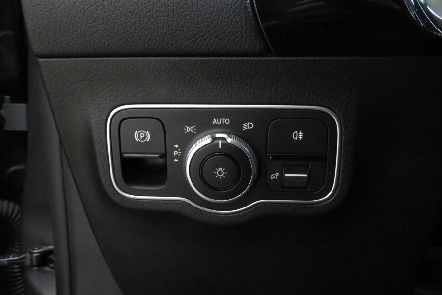 Mercedes-Benz GLA 180
