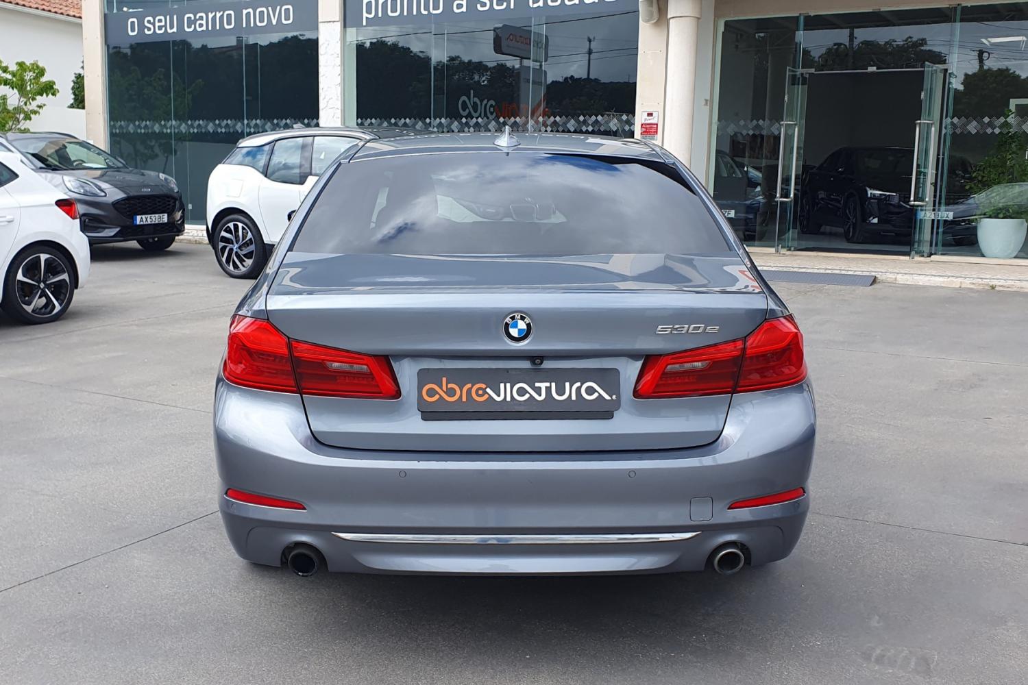 BMW - 530  e iPerformance Line Luxury 