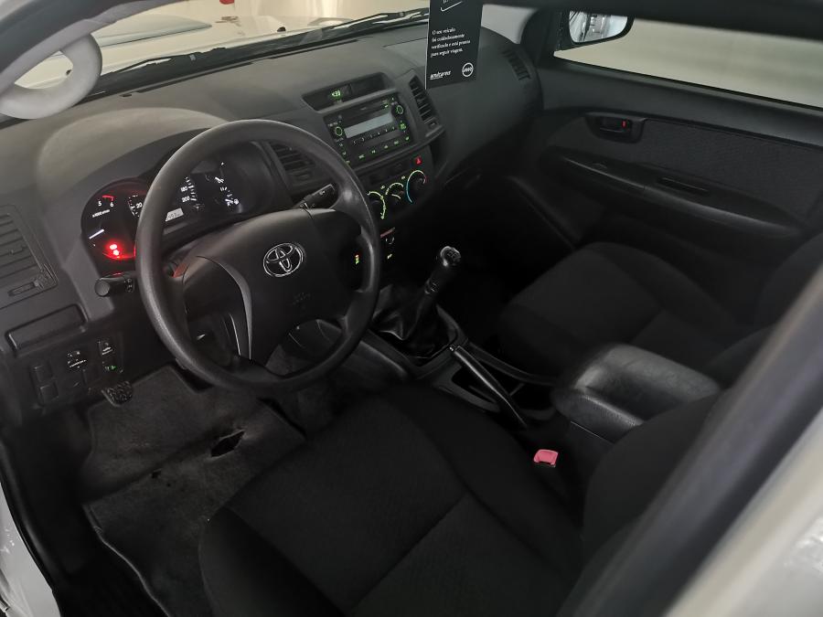 Toyota Hilux 2.5 D -4D 2WD CD CM + AC
