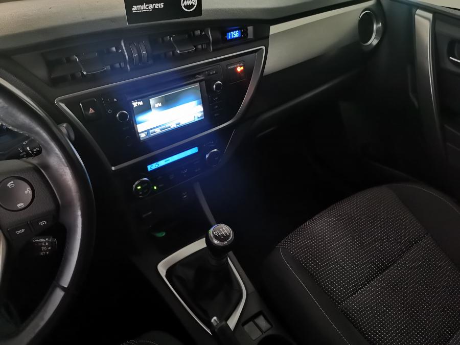 Toyota Auris Touring Sports 2.0 D-4D exclusive