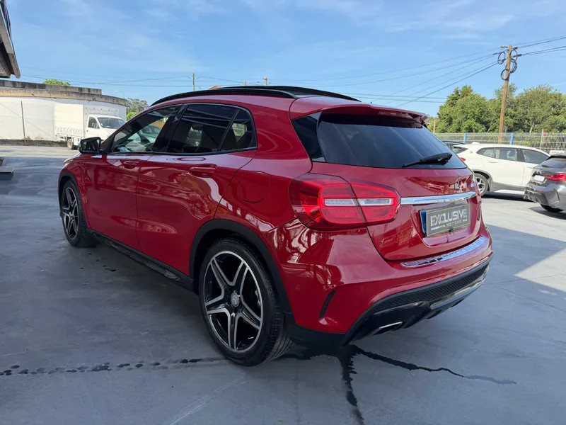 Mercedes Benz GLA 220