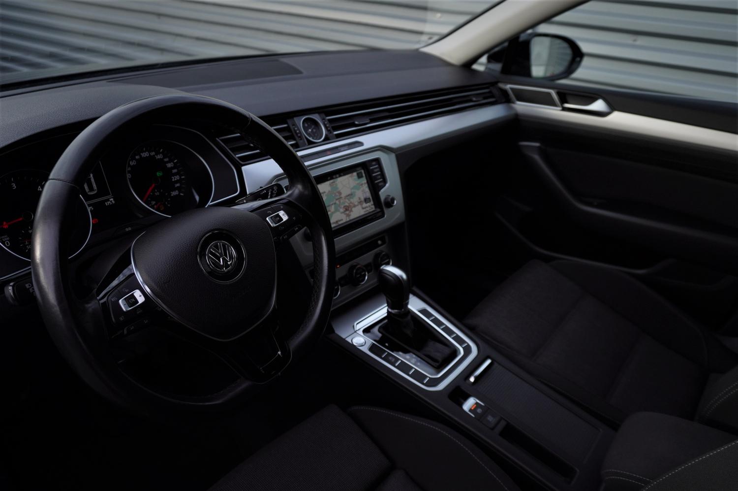 Volkswagen Passat Variant 2.0 TDi Confortline  DSG 150 CV 