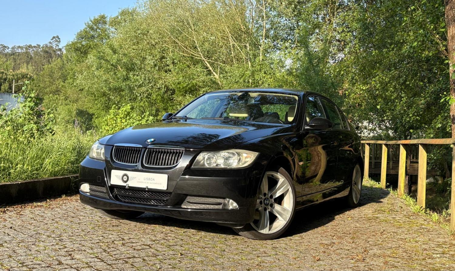 BMW 320